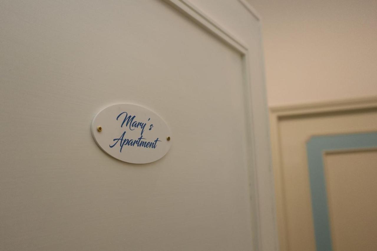 Mary's * Maiori